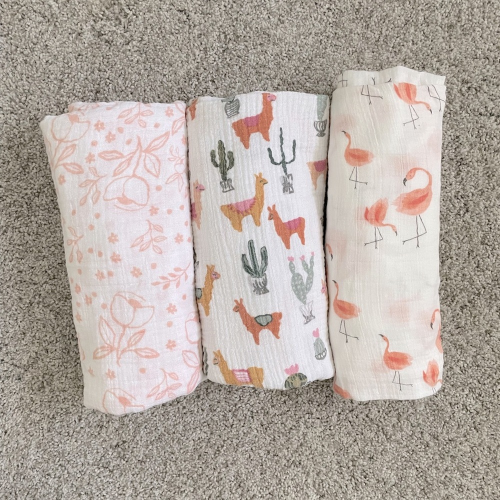Muslin Blankets 3 Bundle perfect condition